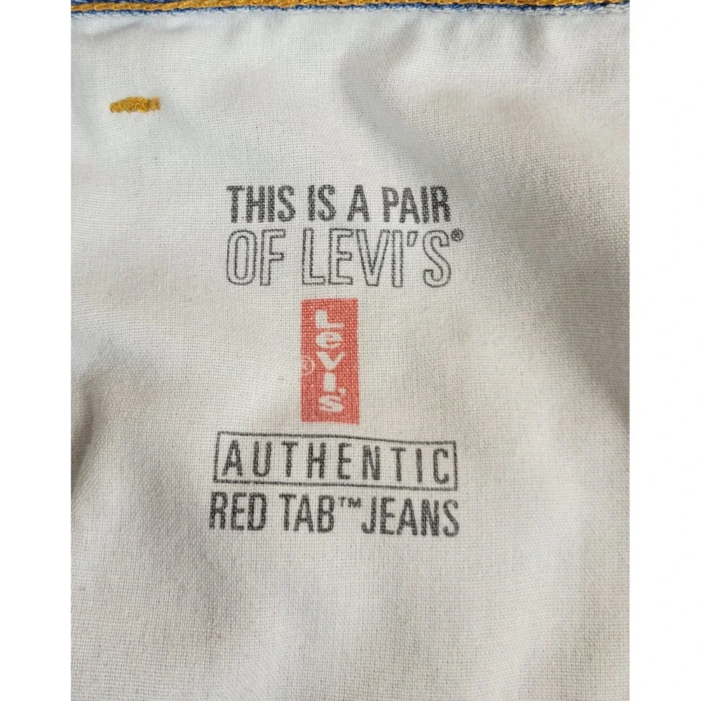 Vintage Levi's 560 Mens Jeans Light Wash Loose Fit Tapered‎ Leg W37 L30 USA